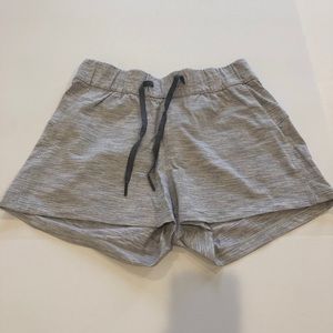 Lululemon on the fly short